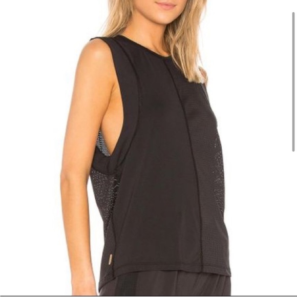 Alala Tops - Alala Block Cutaway Mesh Athletic
Tank Top Black Loose Fit Womens Size
Small‎